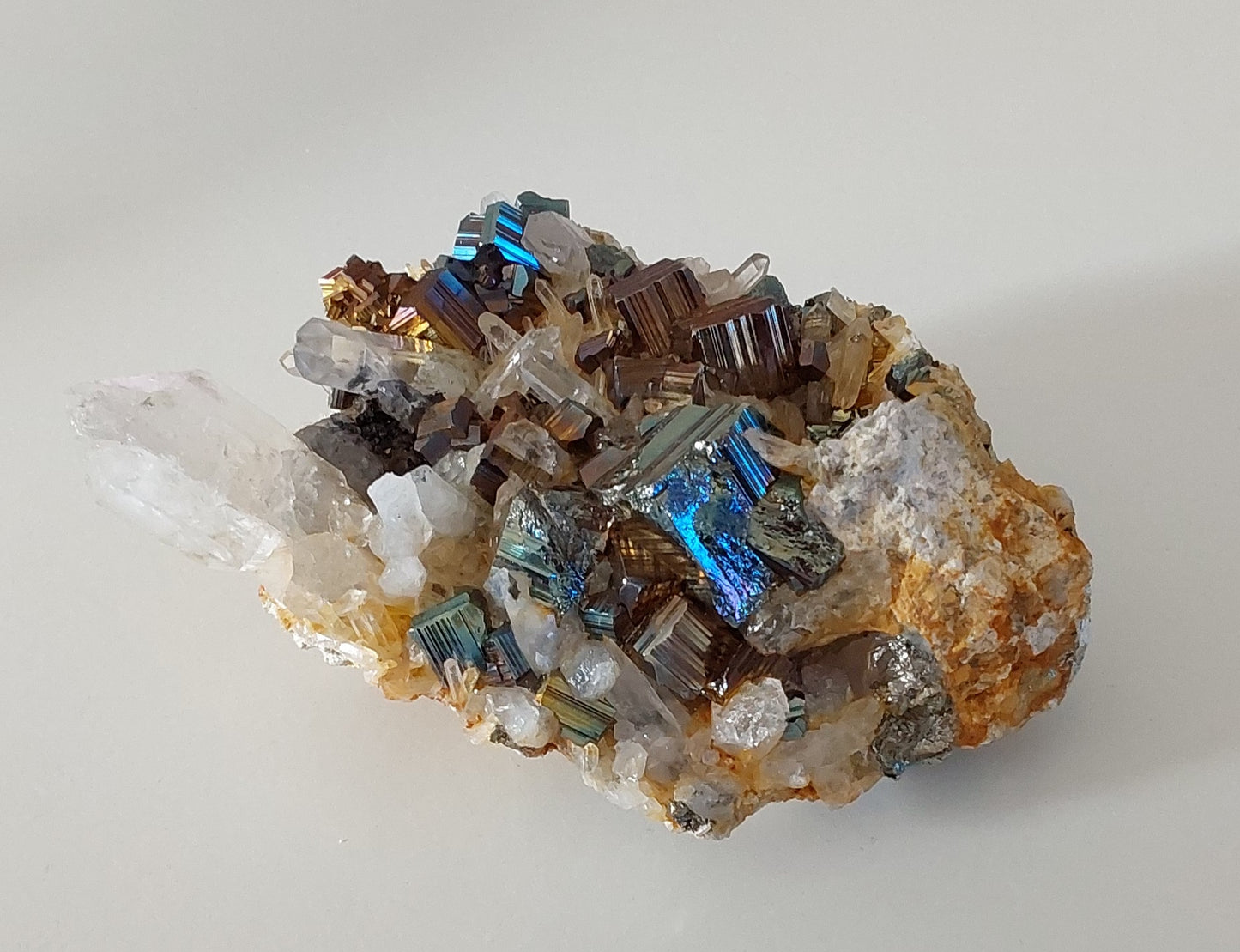 Cristal Pyrite multicolore