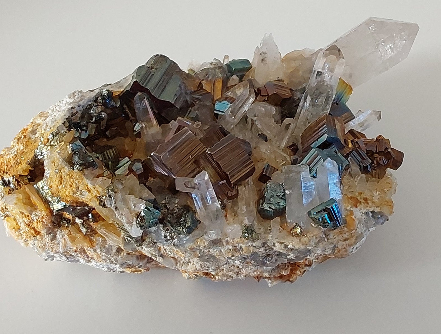 Cristal Pyrite multicolore