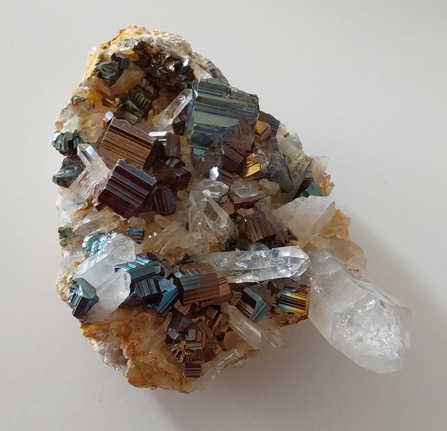 Cristal Pyrite multicolore