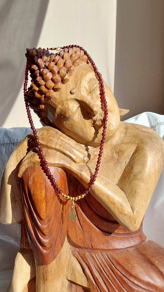 Collier Grenat