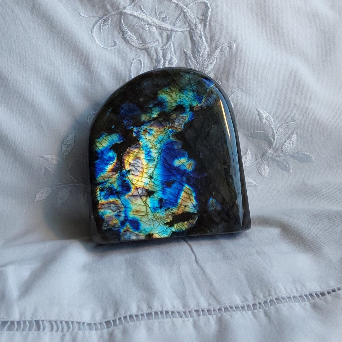 Labradorite forme libre